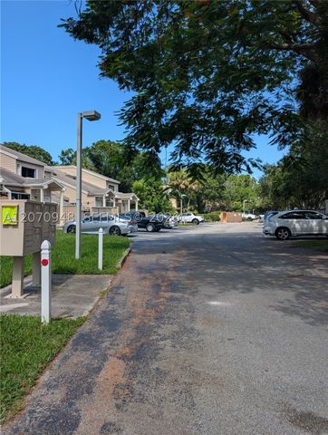 7162 Sportsmans Dr 7162, North Lauderdale, FL 33068