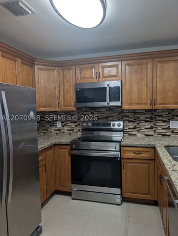 7162 Sportsmans Dr 7162, North Lauderdale, FL 33068