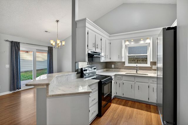 112 Pipestone Drive, Summerville, SC 29485