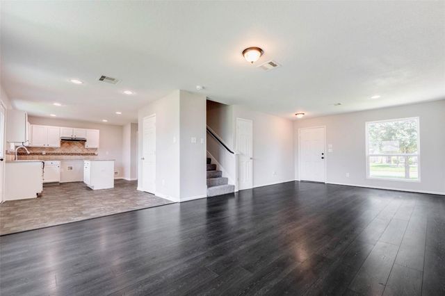 15414 Winding Boardwalk Way, Houston, TX 77044