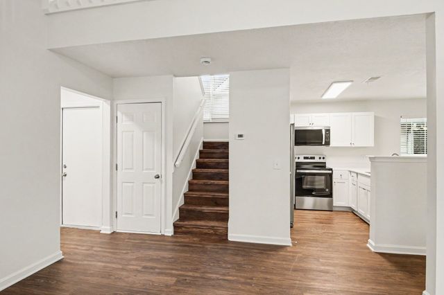 2006 Lassiter Dr, Goodlettsville, TN 37072