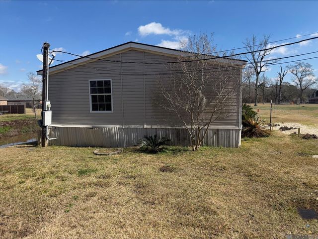 806 S Quiett Ave, Gonzales, LA 70737