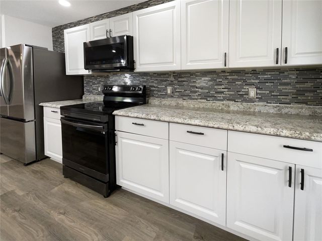 2334 W PRICE BOULEVARD, North Port, FL 34286