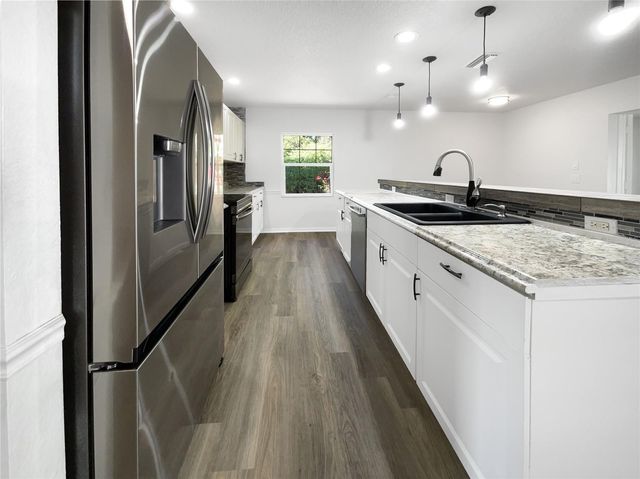 2334 W PRICE BOULEVARD, North Port, FL 34286