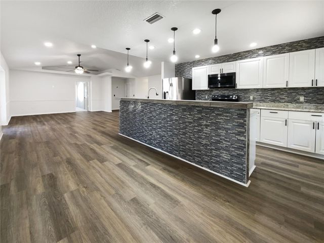 2334 W PRICE BOULEVARD, North Port, FL 34286