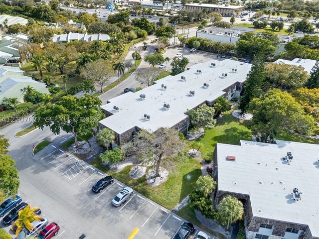 3105 Oakland Shores Dr J110, Oakland Park, FL 33309