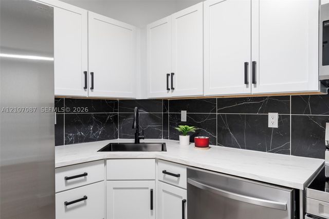 3105 Oakland Shores Dr J110, Oakland Park, FL 33309