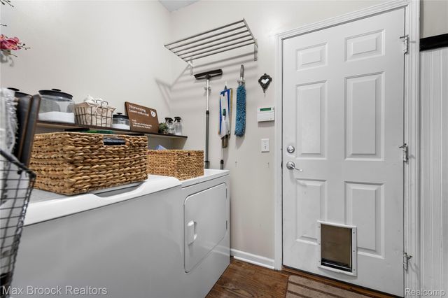 9894 High Meadow Drive, Superior Charter Township, MI 48198