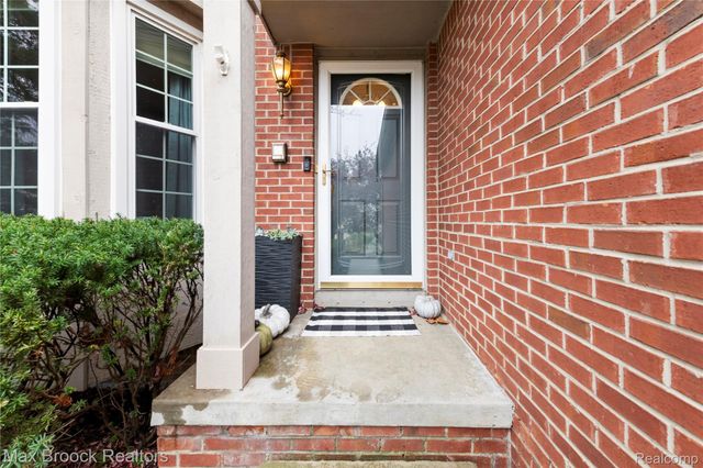 9894 High Meadow Drive, Superior Charter Township, MI 48198