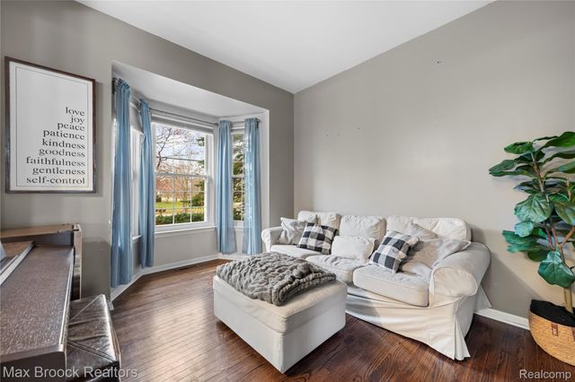 9894 High Meadow Drive, Superior Charter Township, MI 48198