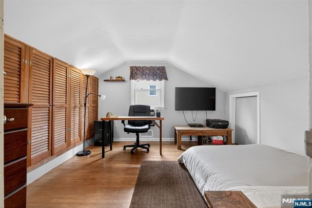 7 Spier Drive, Livingston, NJ 07039
