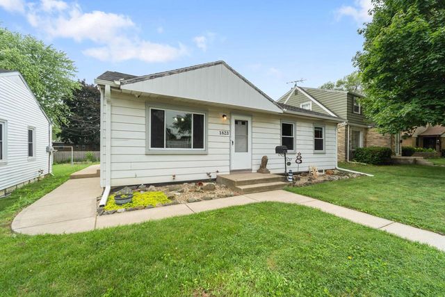 1823 Missouri AVENUE, South Milwaukee, WI 53172