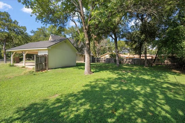 421 Forrest Lane, Corsicana, TX 75110