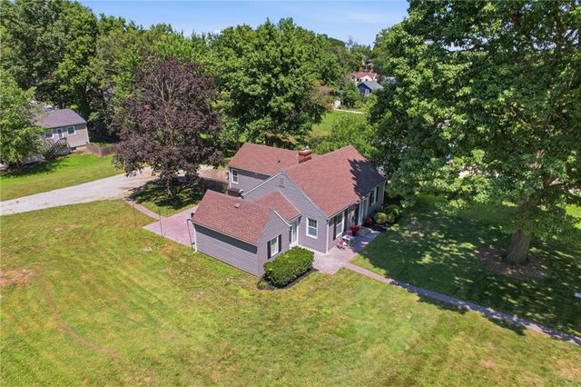 636 Hillside Avenue, Liberty, MO 64068