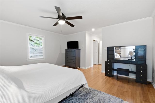 636 Hillside Avenue, Liberty, MO 64068