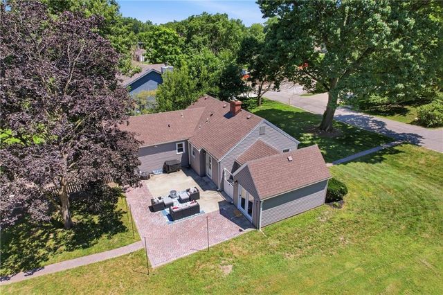 636 Hillside Avenue, Liberty, MO 64068