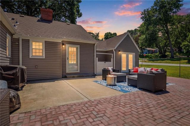 636 Hillside Avenue, Liberty, MO 64068