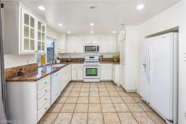 1926 S Starfire Ave, Corona, CA 92879