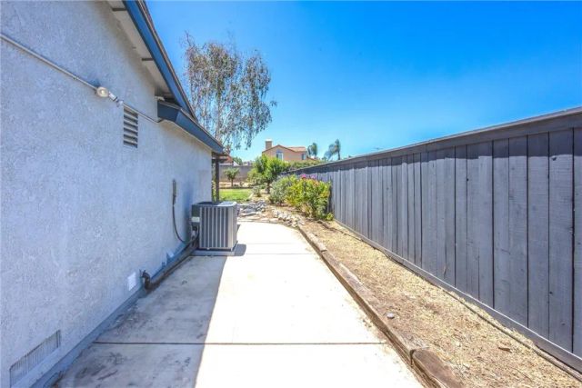 1926 S Starfire Ave, Corona, CA 92879