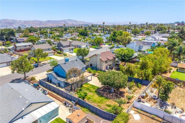 1926 S Starfire Ave, Corona, CA 92879