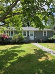 52 Fottler Rd 52, Hingham, MA 02043