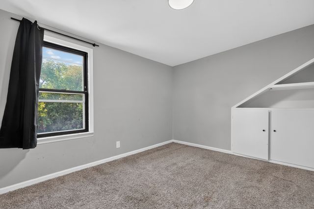 7945 W 91st Street, Hickory Hills, IL 60457