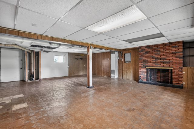 7945 W 91st Street, Hickory Hills, IL 60457