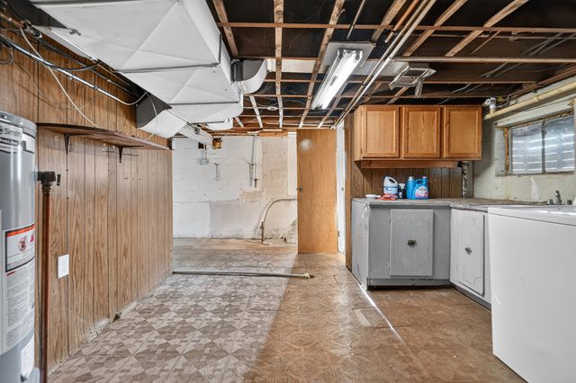 7945 W 91st Street, Hickory Hills, IL 60457