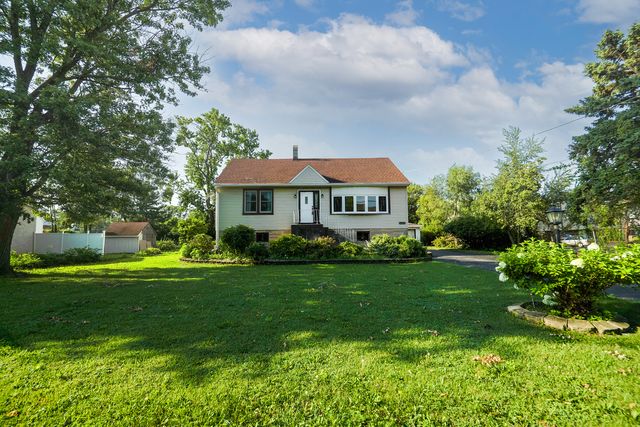 7945 W 91st Street, Hickory Hills, IL 60457