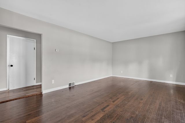 7945 W 91st Street, Hickory Hills, IL 60457