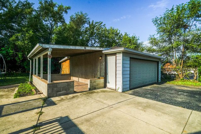 7945 W 91st Street, Hickory Hills, IL 60457
