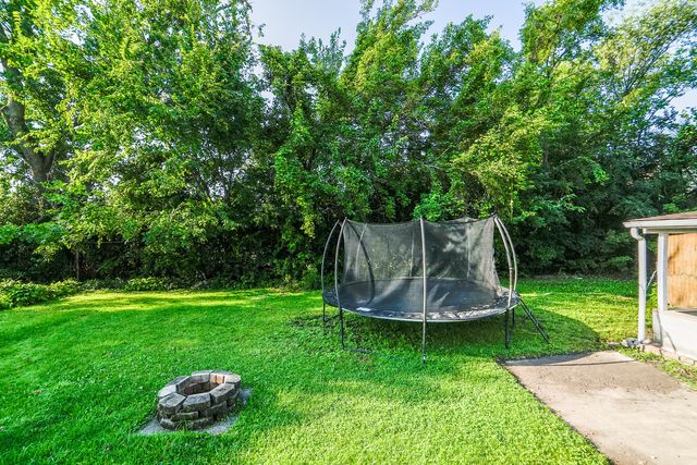 7945 W 91st Street, Hickory Hills, IL 60457