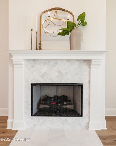 221 Rue De La Rochelle, Broussard, LA 70518