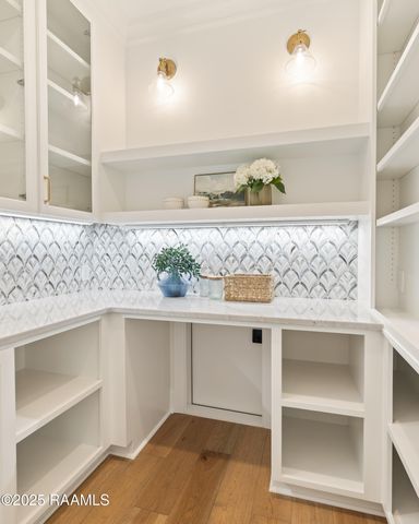 221 Rue De La Rochelle, Broussard, LA 70518