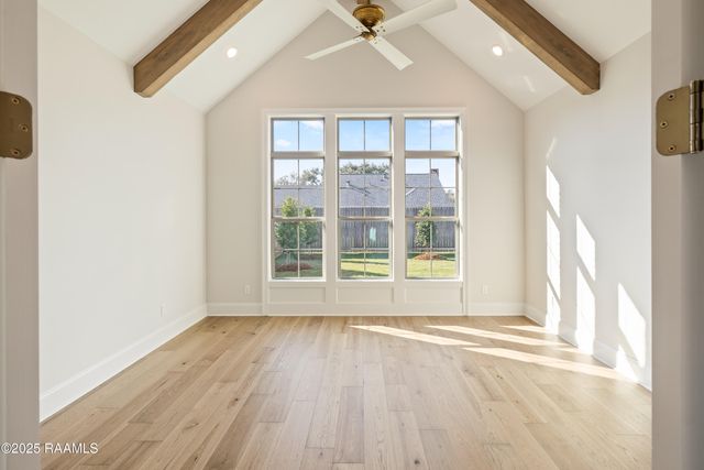 221 Rue De La Rochelle, Broussard, LA 70518