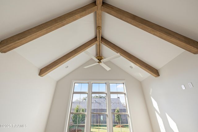 221 Rue De La Rochelle, Broussard, LA 70518