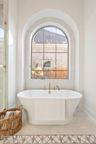 221 Rue De La Rochelle, Broussard, LA 70518