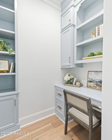 221 Rue De La Rochelle, Broussard, LA 70518