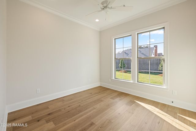 221 Rue De La Rochelle, Broussard, LA 70518