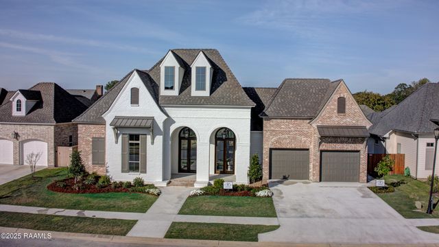 221 Rue De La Rochelle, Broussard, LA 70518