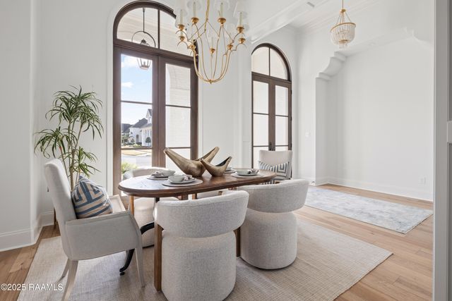 221 Rue De La Rochelle, Broussard, LA 70518