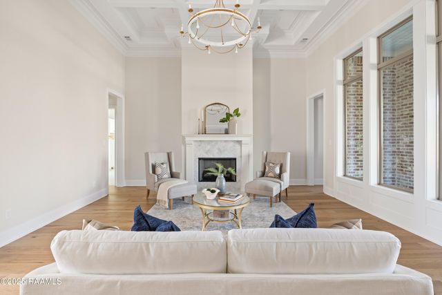 221 Rue De La Rochelle, Broussard, LA 70518