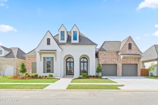 221 Rue De La Rochelle, Broussard, LA 70518