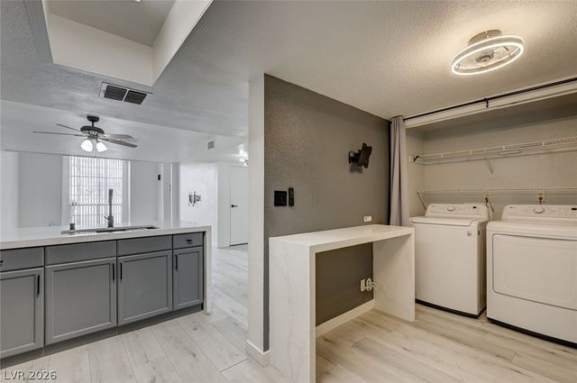 6542 Ironbark Lane, Las Vegas, NV 89107