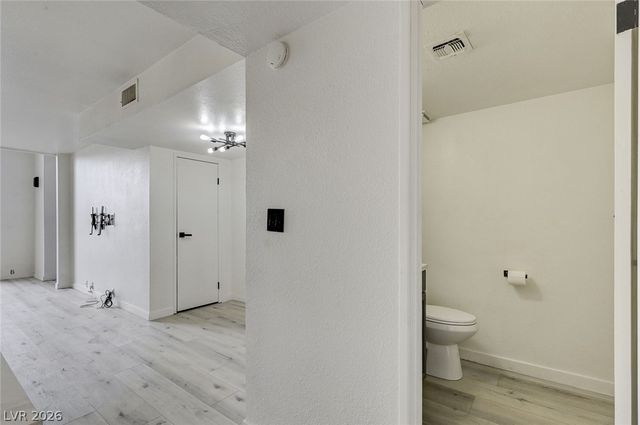 6542 Ironbark Lane, Las Vegas, NV 89107