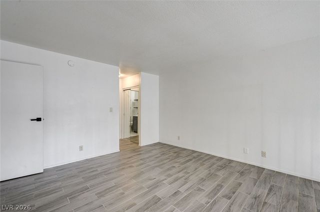 6542 Ironbark Lane, Las Vegas, NV 89107