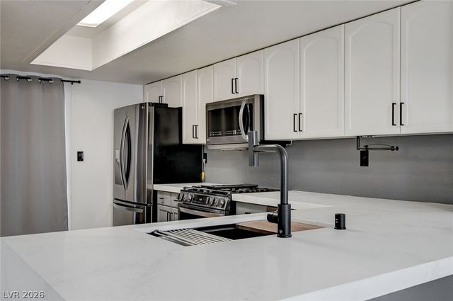 6542 Ironbark Lane, Las Vegas, NV 89107