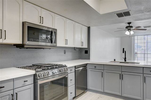 6542 Ironbark Lane, Las Vegas, NV 89107