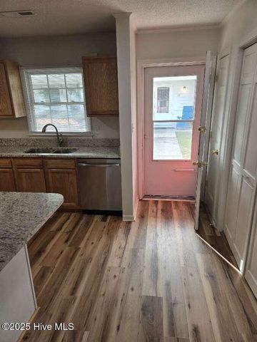 3905 Guardian Avenue B10, Morehead City, NC 28557