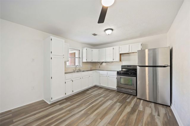 3304 Bluefield Drive, Pasadena, TX 77503